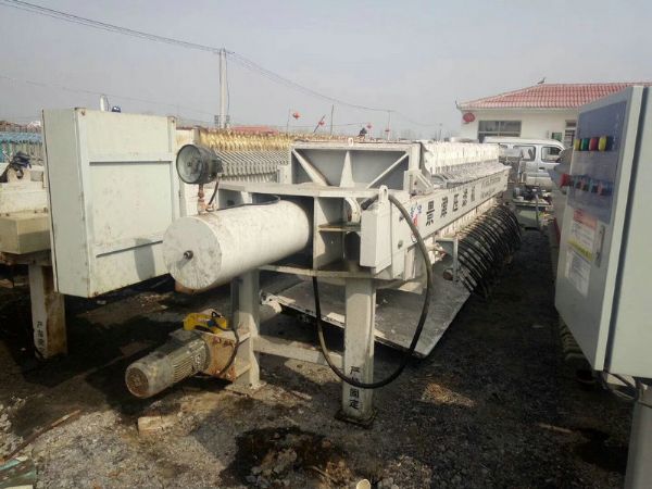 造成壓濾機(jī)過(guò)濾室滲漏的原因